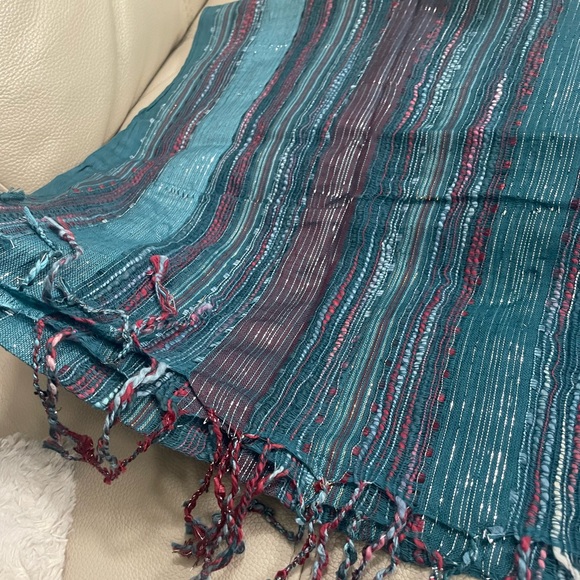 Scarf - Picture 7 of 11